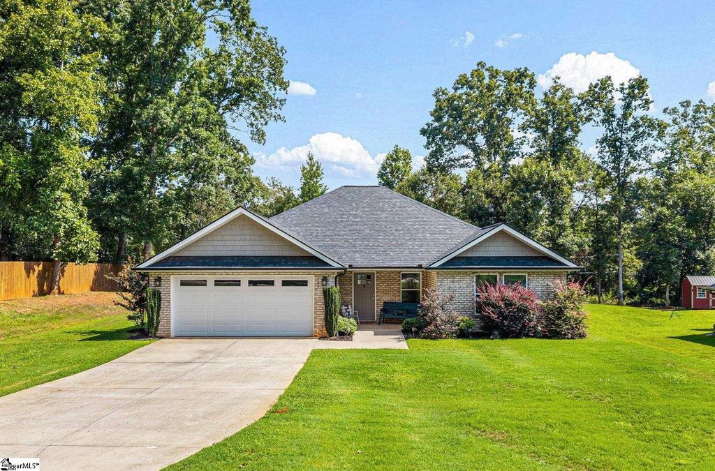 209 Lee Drive, Chesnee, SC 29323