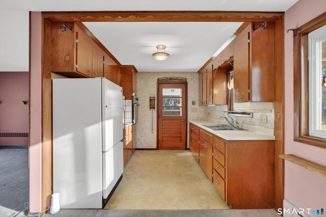 781 Hamilton Avenue, Watertown, CT 06795