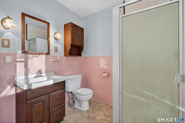 781 Hamilton Avenue, Watertown, CT 06795