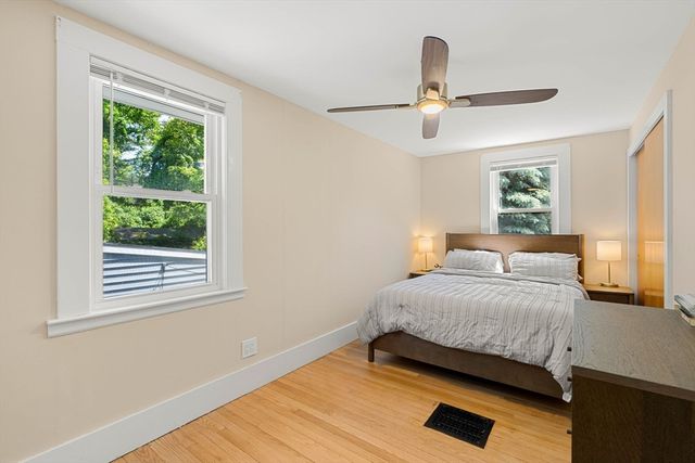 25 Wonderland Ave, Saugus, MA 01906