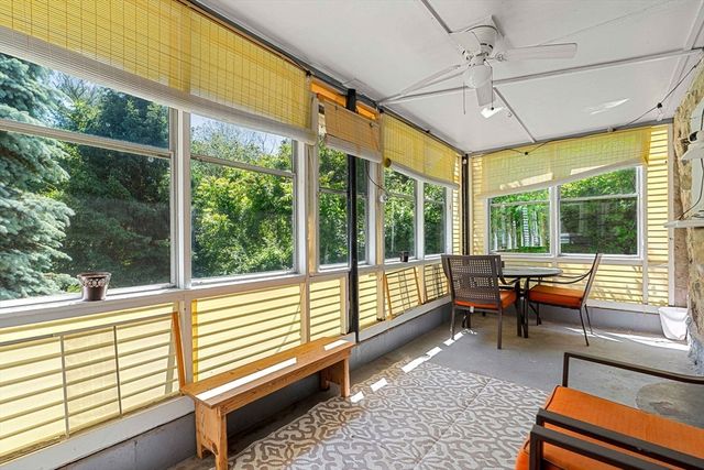 25 Wonderland Ave, Saugus, MA 01906