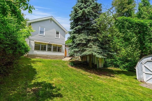 25 Wonderland Ave, Saugus, MA 01906