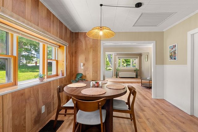 25 Wonderland Ave, Saugus, MA 01906
