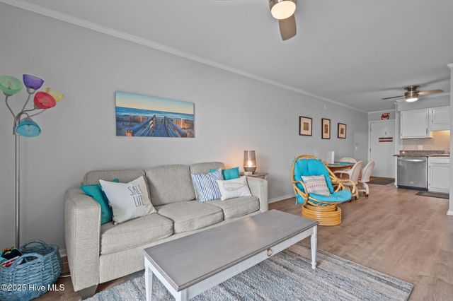 1404 Canal Drive 34, Carolina Beach, NC 28428