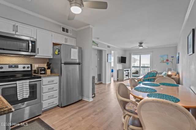 1404 Canal Drive 34, Carolina Beach, NC 28428