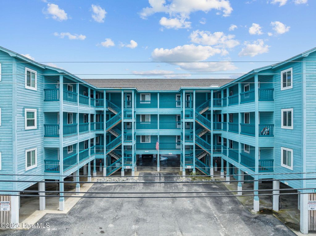 1404 Canal Drive 34, Carolina Beach, NC 28428