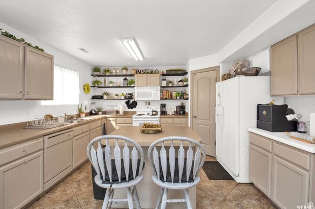 339 N FARM MEADOW RD, Farmington, UT 84025