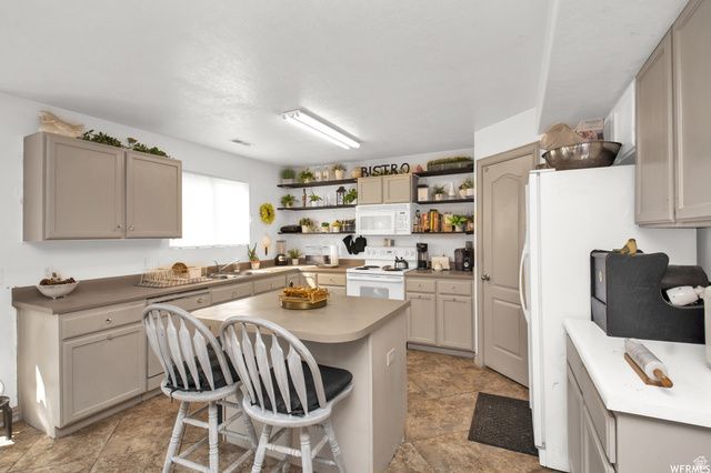 339 N FARM MEADOW RD, Farmington, UT 84025