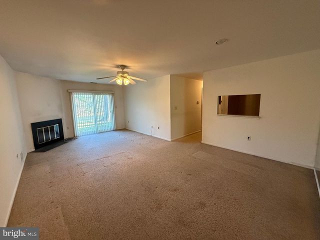 33 CYPRESS CT, Lawrenceville, NJ 08648