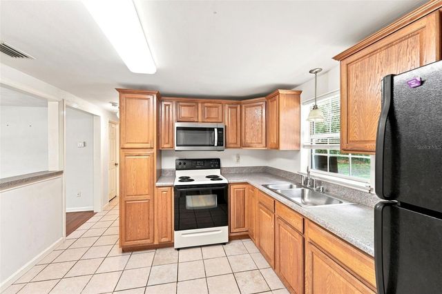 44 VOLUSIA DRIVE, Debary, FL 32713