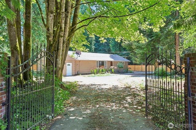 16220 Ambaum Boulevard S, Burien, WA 98148