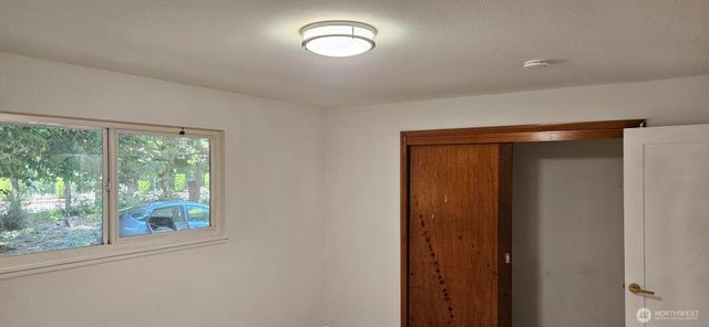 16220 Ambaum Boulevard S, Burien, WA 98148