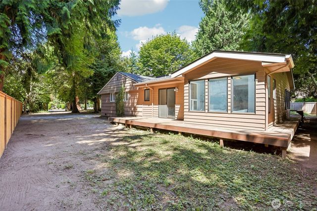 16220 Ambaum Boulevard S, Burien, WA 98148