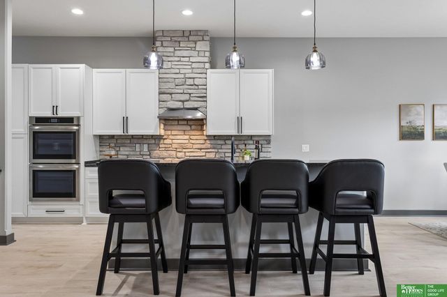 11715 S 119th Street, Papillion, NE 68046