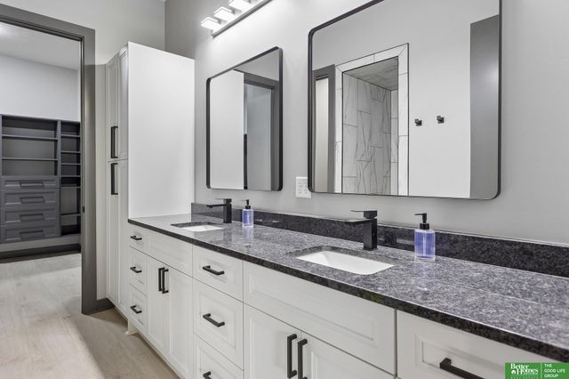 11715 S 119th Street, Papillion, NE 68046