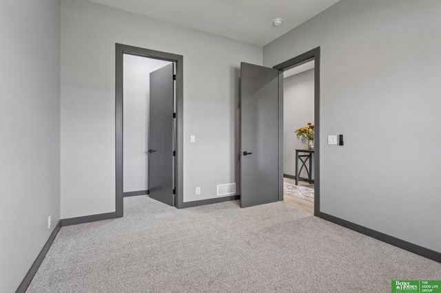 11715 S 119th Street, Papillion, NE 68046