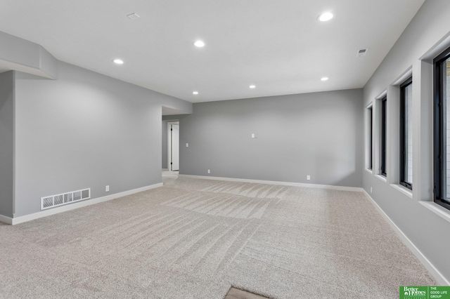11715 S 119th Street, Papillion, NE 68046