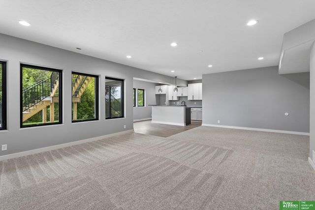 11715 S 119th Street, Papillion, NE 68046