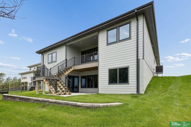 11715 S 119th Street, Papillion, NE 68046