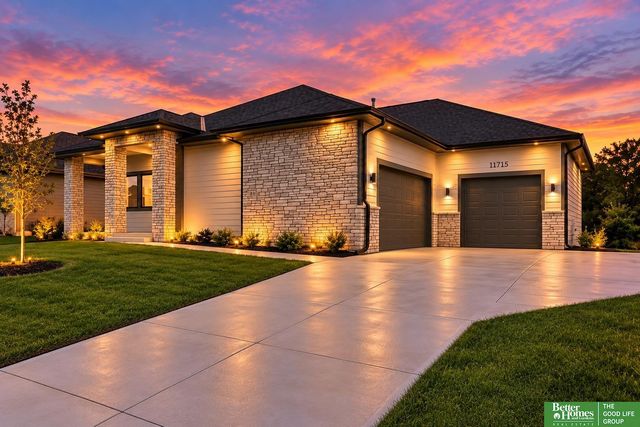11715 S 119th Street, Papillion, NE 68046