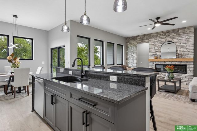 11715 S 119th Street, Papillion, NE 68046