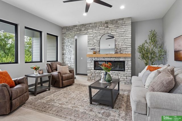11715 S 119th Street, Papillion, NE 68046