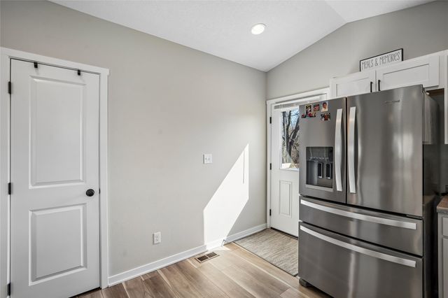 2327 SE 8th Street, Des Moines, IA 50315