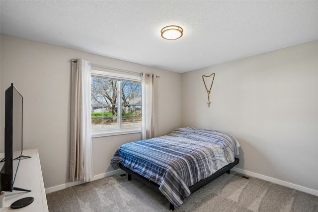 2327 SE 8th Street, Des Moines, IA 50315