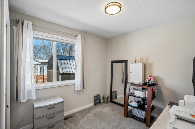 2327 SE 8th Street, Des Moines, IA 50315