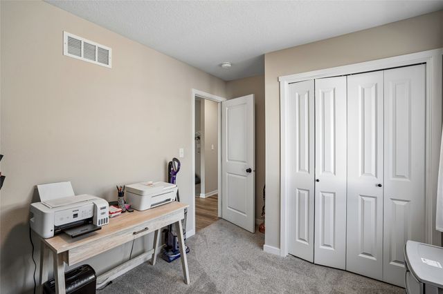 2327 SE 8th Street, Des Moines, IA 50315