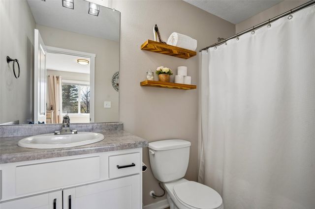 2327 SE 8th Street, Des Moines, IA 50315