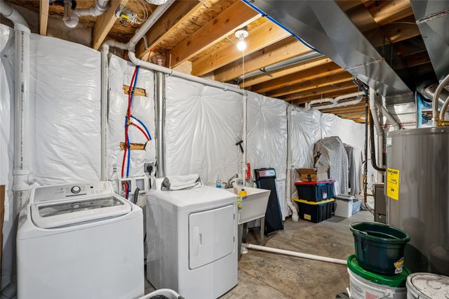 2327 SE 8th Street, Des Moines, IA 50315