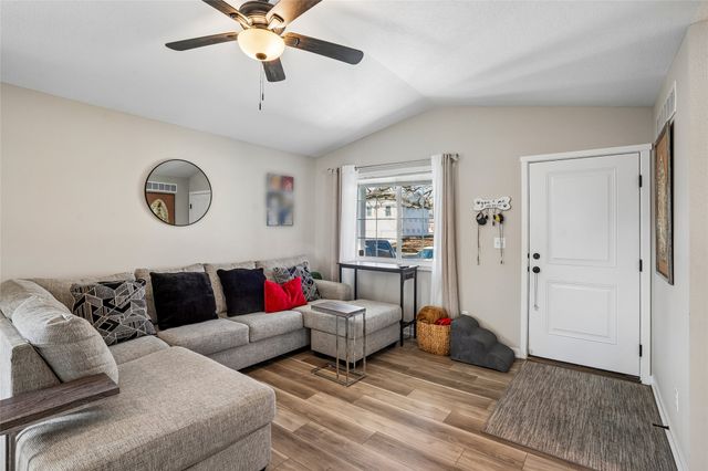 2327 SE 8th Street, Des Moines, IA 50315