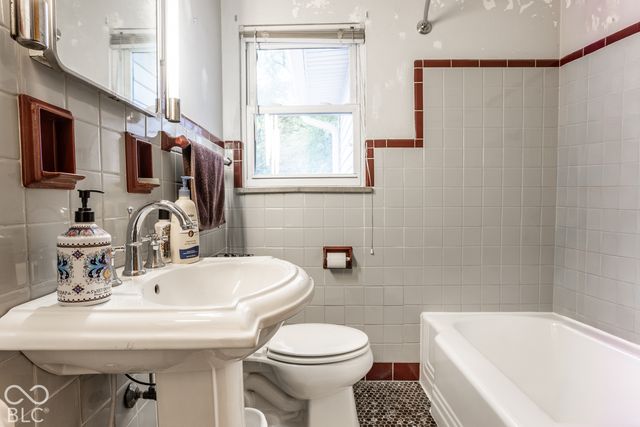 4102 Central Avenue, Indianapolis, IN 46205