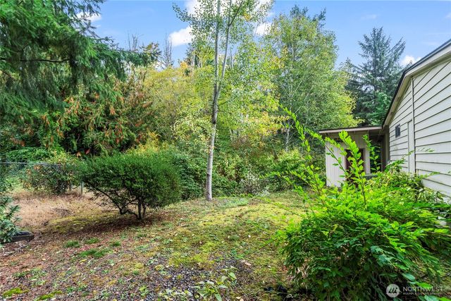 1555 Kimberly Avenue E, Enumclaw, WA 98022