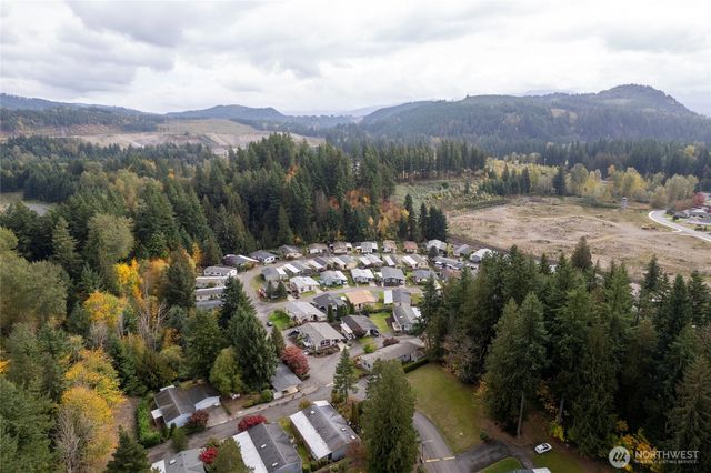 1555 Kimberly Avenue E, Enumclaw, WA 98022