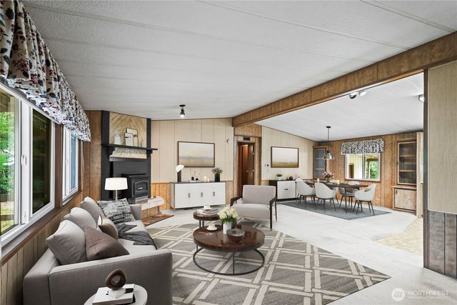 1555 Kimberly Avenue E, Enumclaw, WA 98022