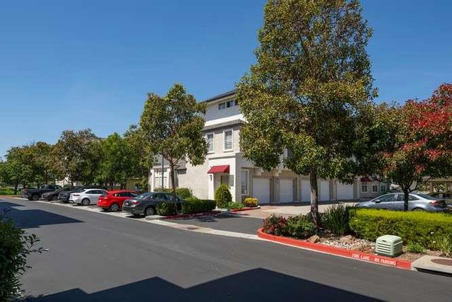 300 Baltic Circle 318, Redwood City, CA 94065