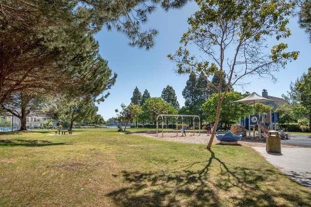 300 Baltic Circle 318, Redwood City, CA 94065