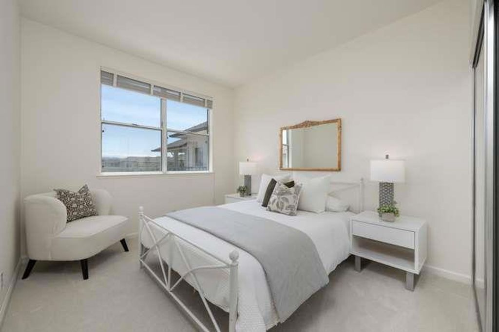 Image 17 of property listing at 300 Baltic Circle 318, Redwood City, CA 94065