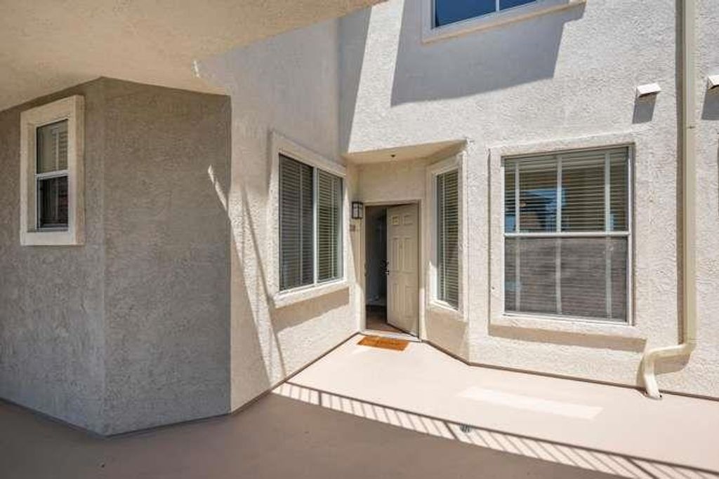 Image 21 of property listing at 300 Baltic Circle 318, Redwood City, CA 94065