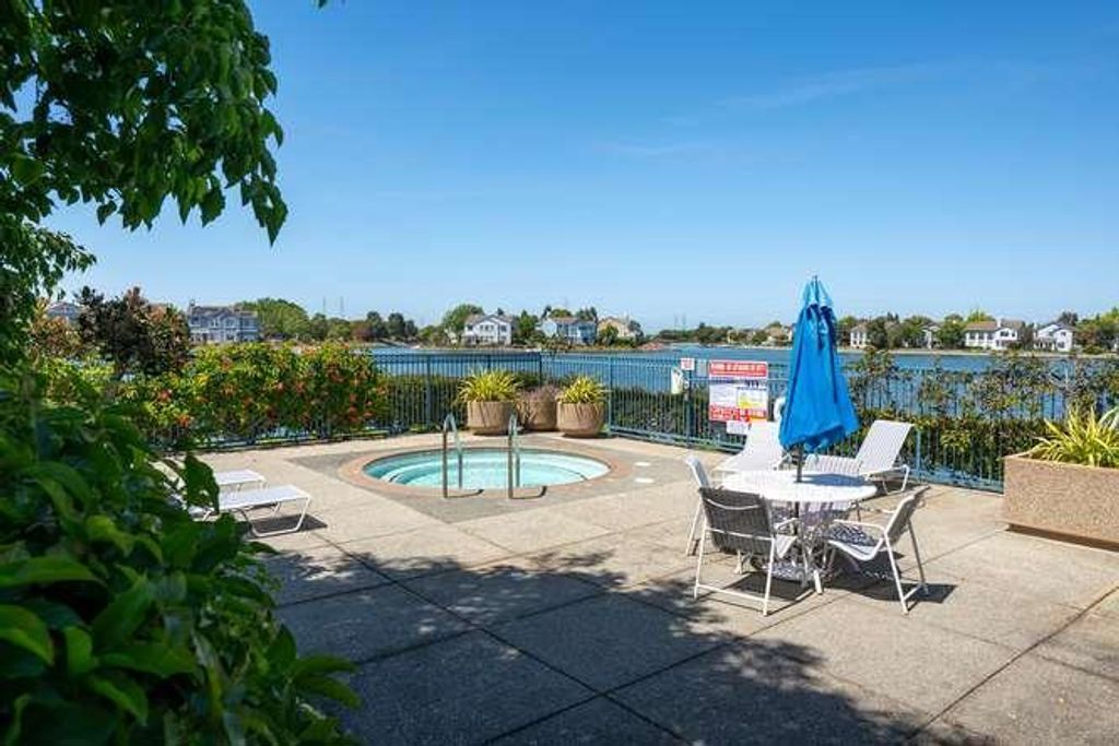 Image 23 of property listing at 300 Baltic Circle 318, Redwood City, CA 94065