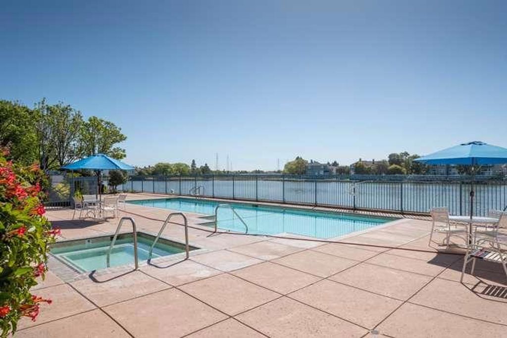 Image 24 of property listing at 300 Baltic Circle 318, Redwood City, CA 94065