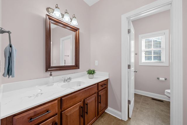 185 Plantation Dr, Pleasant View, TN 37146