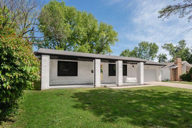 1609 W Berkeley Street, Springfield, MO 65807