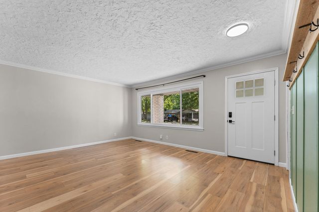 1609 W Berkeley Street, Springfield, MO 65807