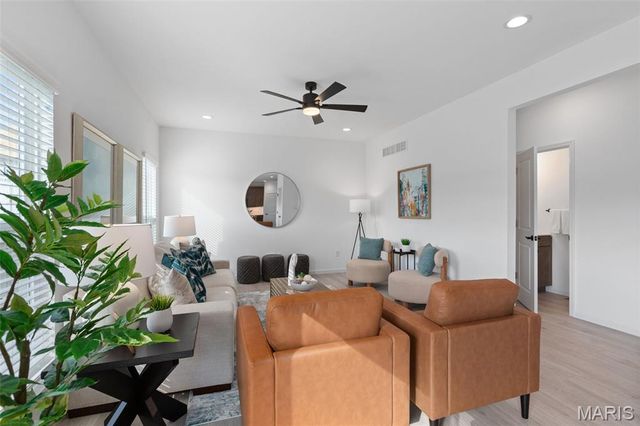 2 Royal II at Koch Park Manors, Florissant, MO 63031