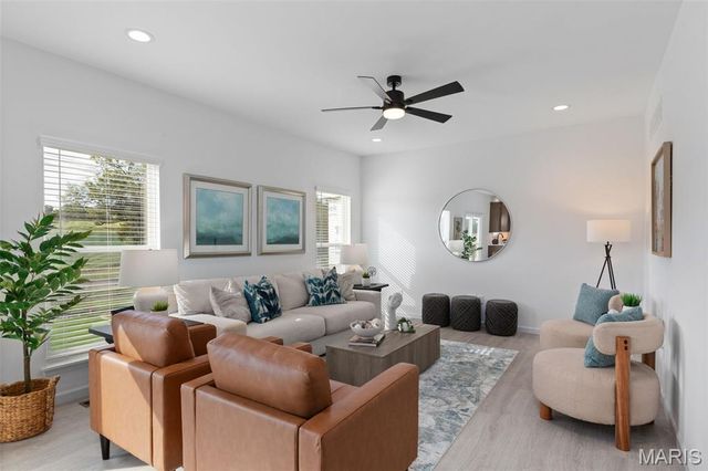 2 Royal II at Koch Park Manors, Florissant, MO 63031