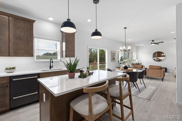 2 Royal II at Koch Park Manors, Florissant, MO 63031