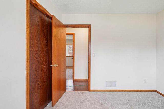 4467 Lynx Court, Eagan, MN 55123